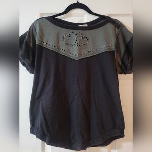 We The Free Black and Olive Short Sleeve Top